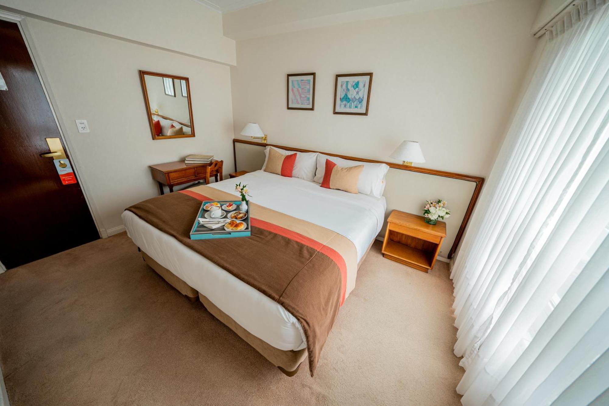 Hotel Iruna มาร์เดลปลาตา ภายนอก รูปภาพ